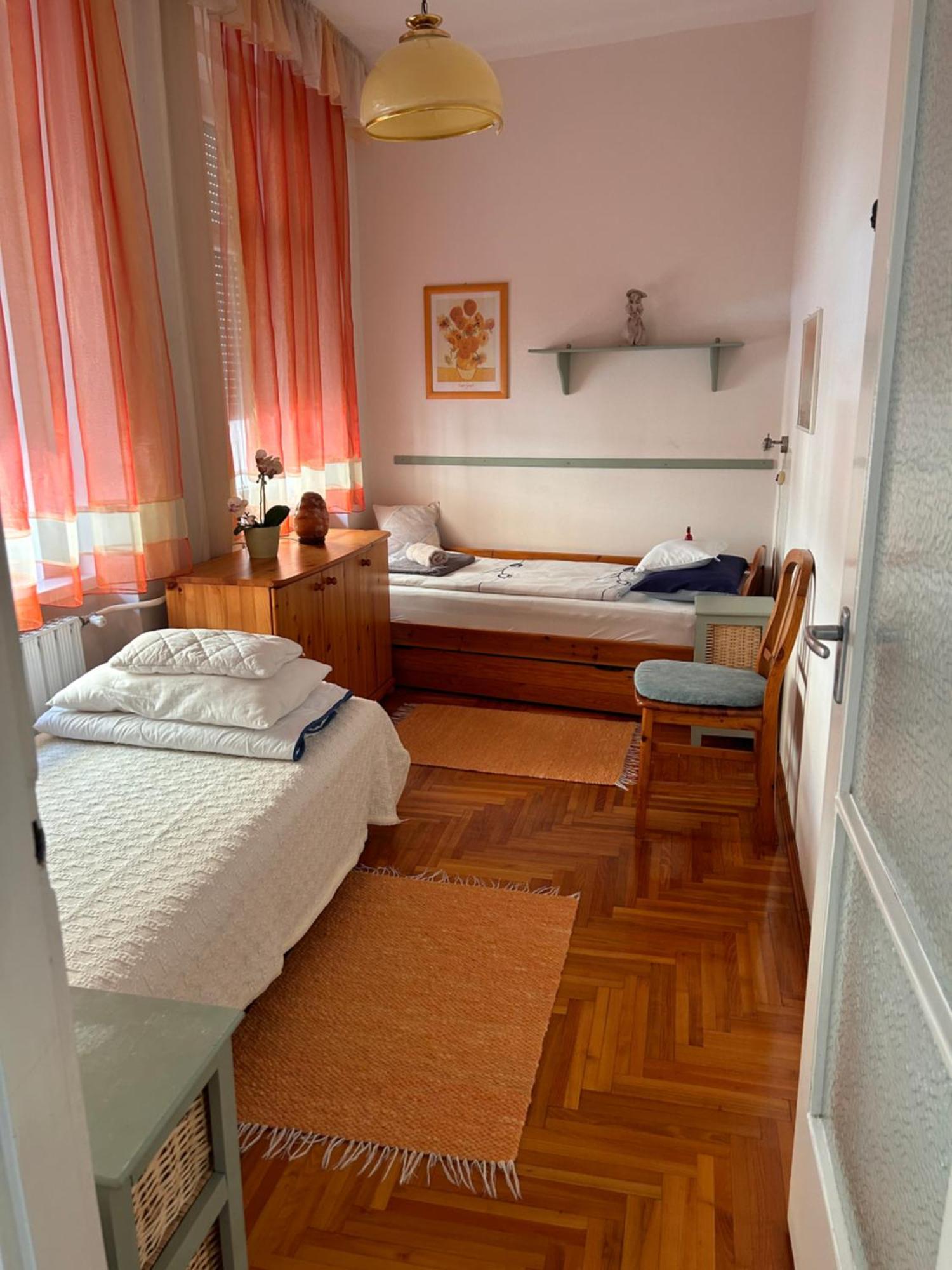 Balazs Apartman เอ็กเกอร์ ห้อง รูปภาพ