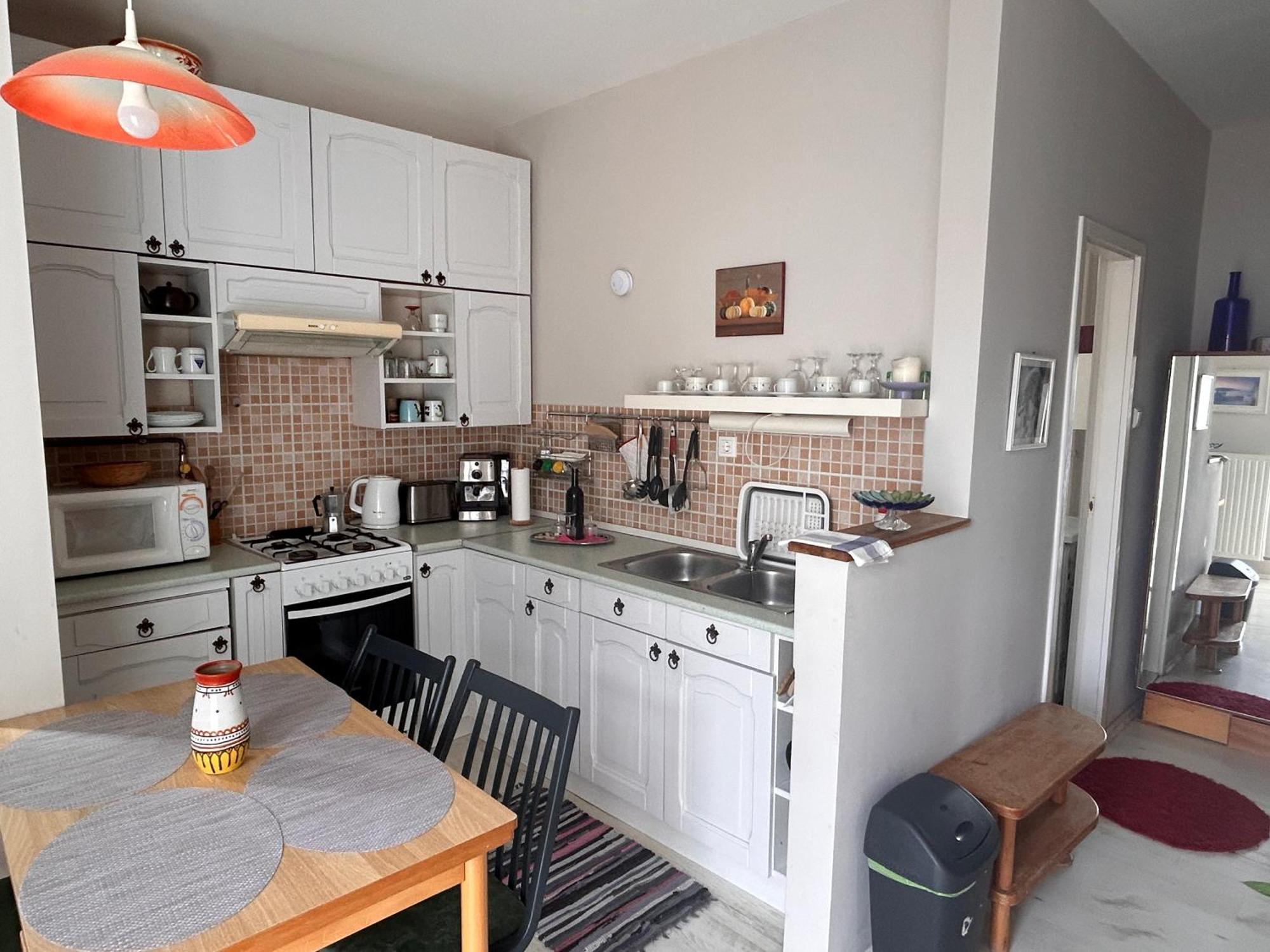 Balazs Apartman เอ็กเกอร์ ห้อง รูปภาพ